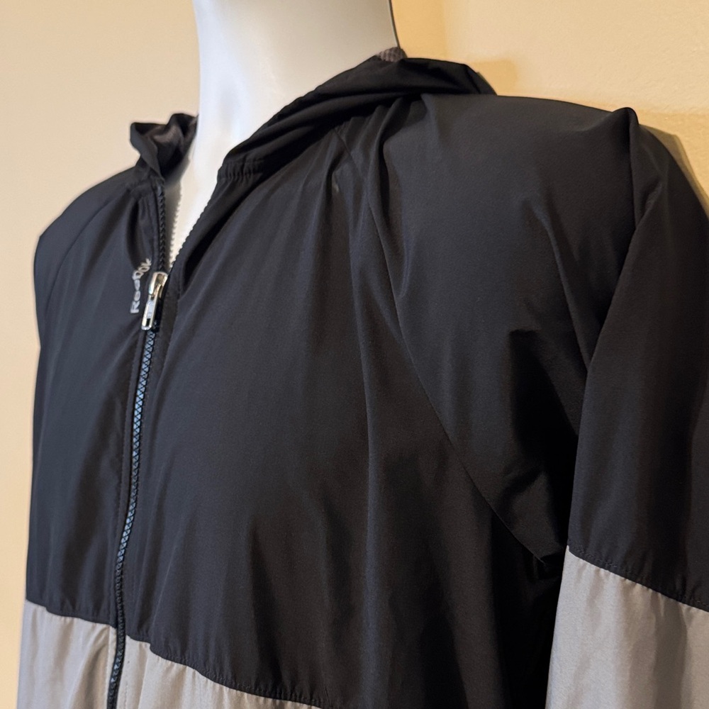 Reebok Black and Gray Women's Jacket - Picture 3 of 11